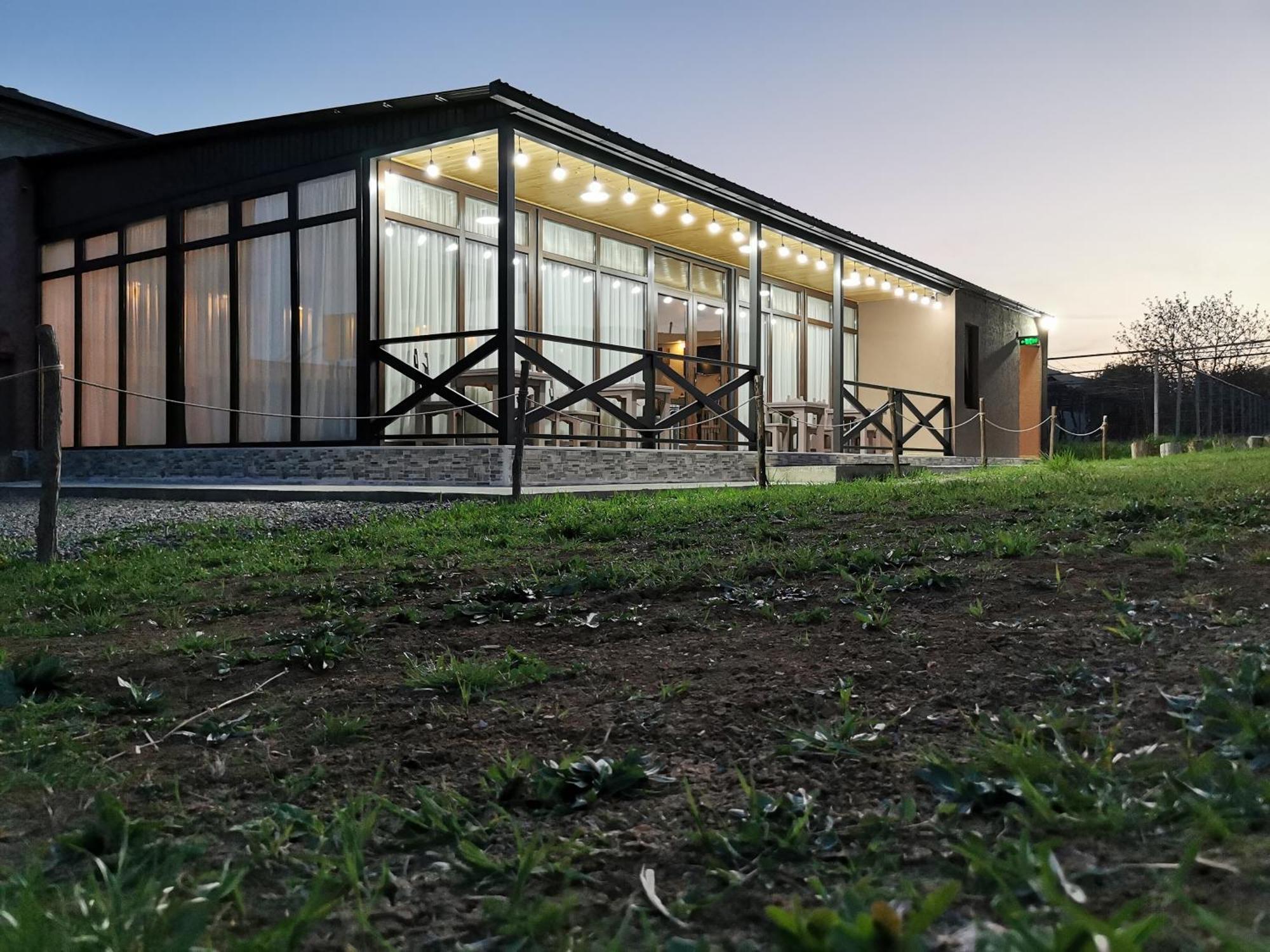 Chateau Ateni Cottages Gori Luaran gambar
